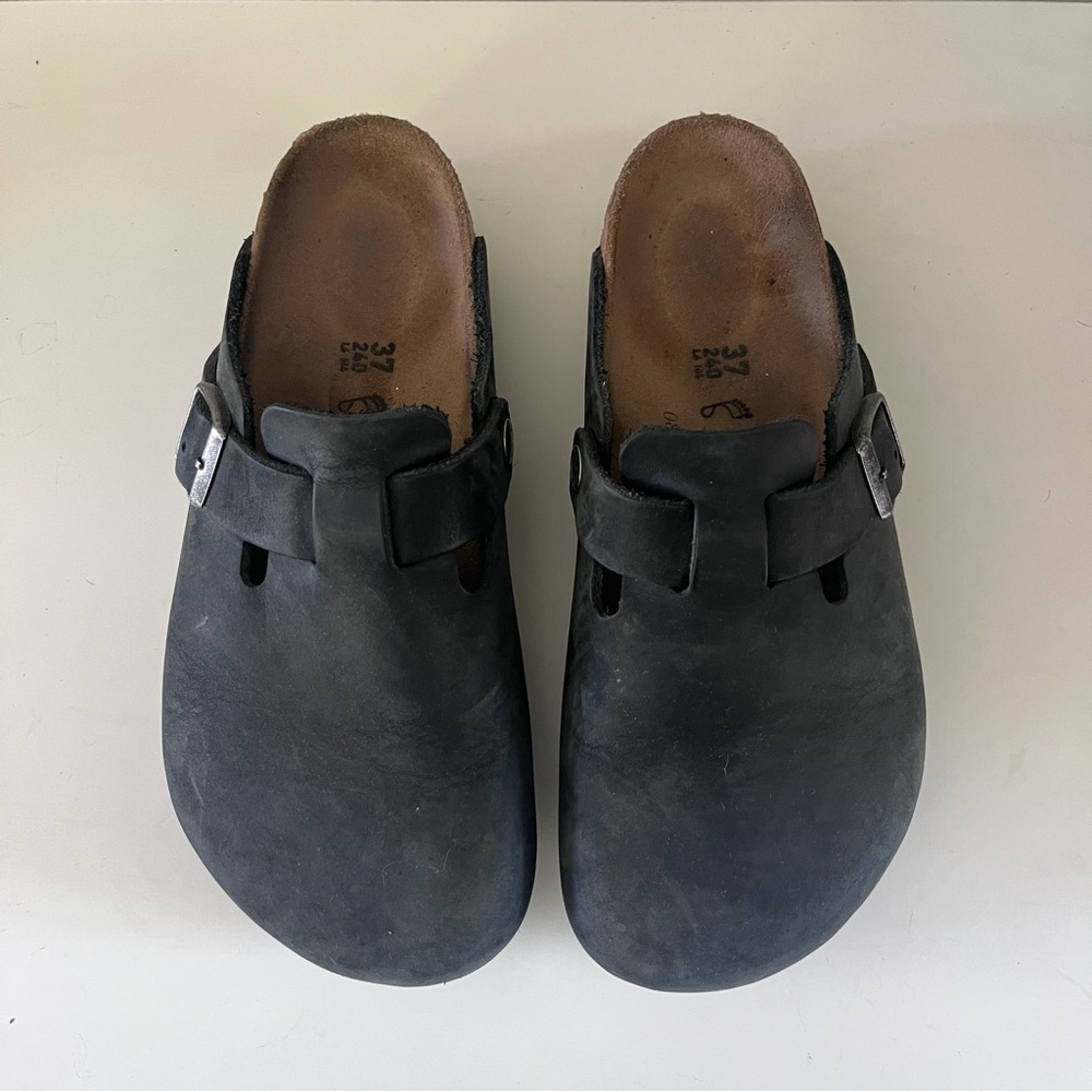 Birkenstock Women's Boston Black Oiled Leather Clogs